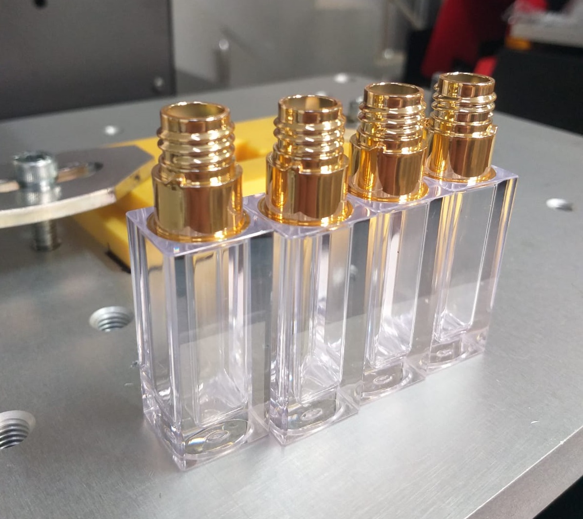 Plastik Parfüm Şişesi için Ultrasonik Kaynak Makinesi